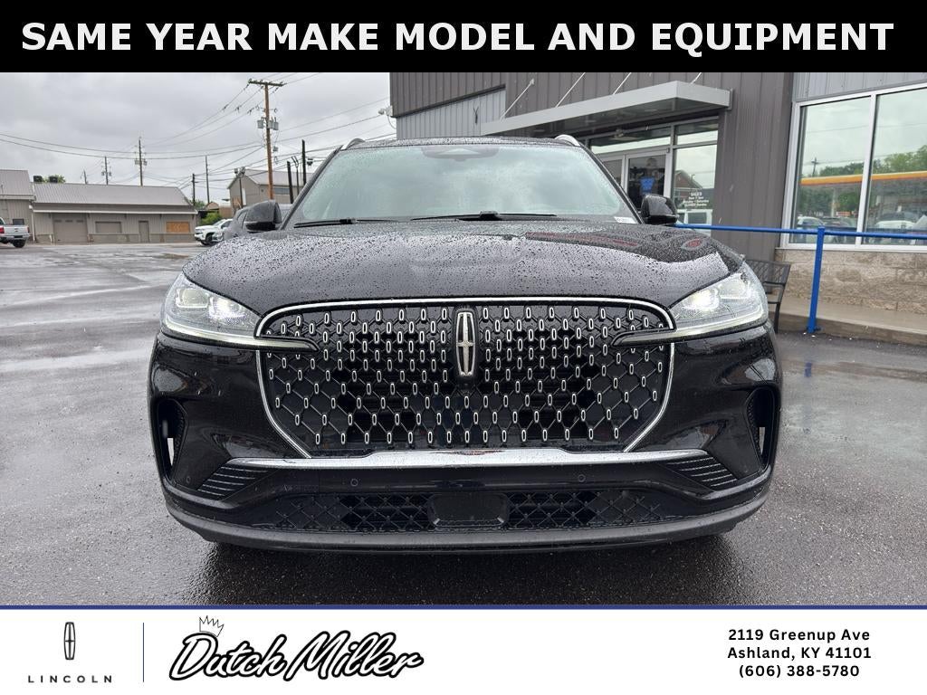 2026 Lincoln Aviator — side profile view